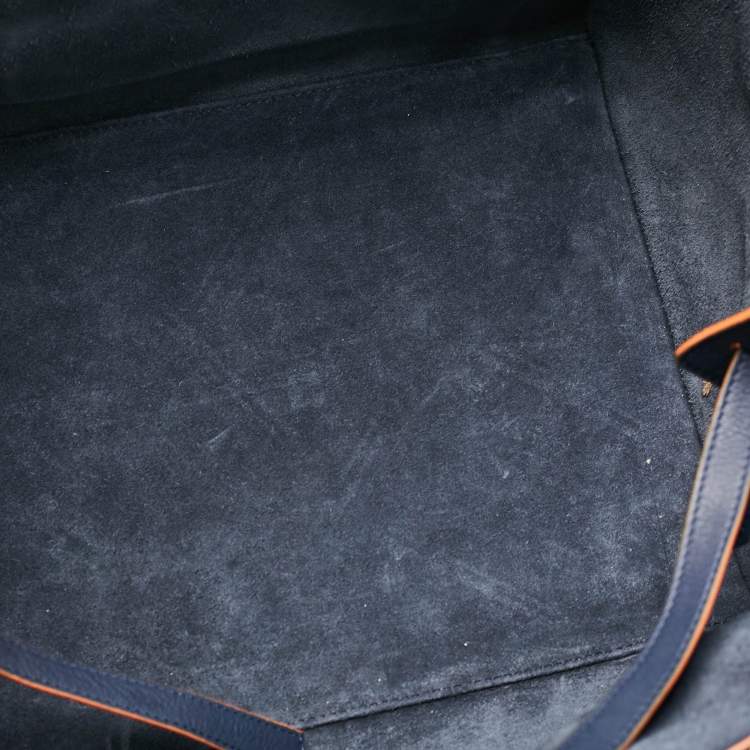 مملوكة مسبقًا Celine Navy Blue Leather Medium Phantom Luggage Tote