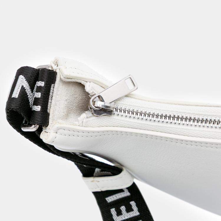 Pre Owned Celine White Medium Smooth Calfskin Ava Shoulder Bag with Celine Strap
