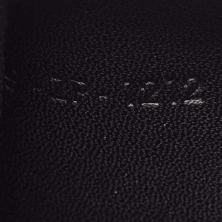 Pre Owned Celine Black Holographic Leather Solo Clutch