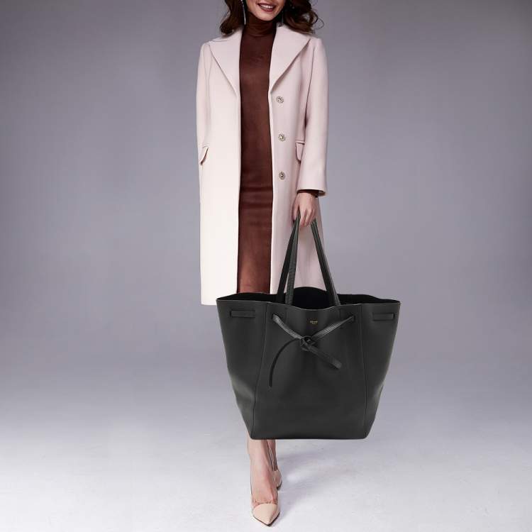 Pre Owned Celine Black Leather Medium Cabas Phantom Tote