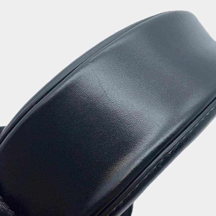 Pre Owned Celine Cuir Triomphe Oval Black Leather Shoulder Bag