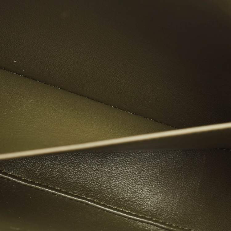 Pre Owned Celine Army Green Leather Medium Maillon Flap Crossbody Bag