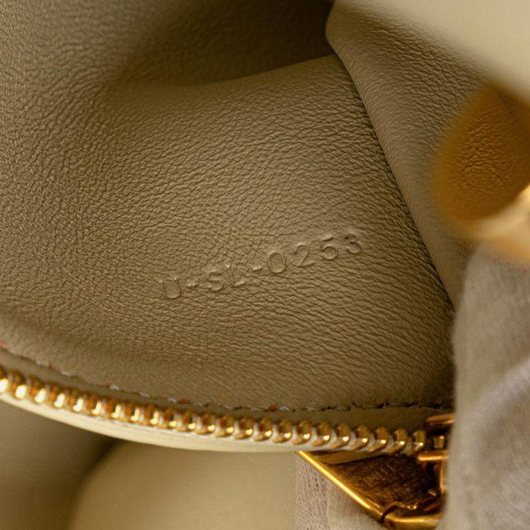 مملوكة مسبقًا Celine White Smooth Calfskin Soft 16 Cabas
