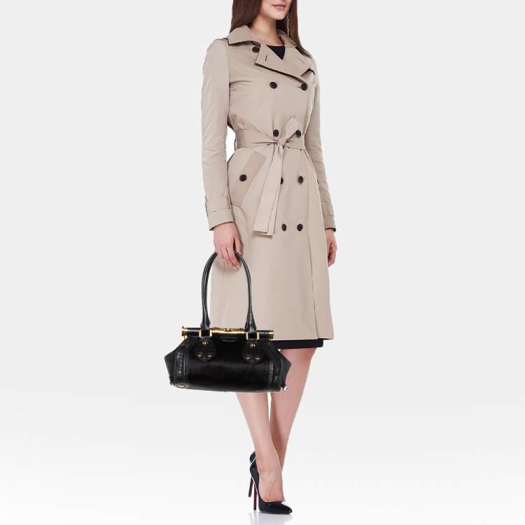 مملوكة مسبقًا حقيبة سيلين تريومف قفل عتيق جلد منقوش على شكل جلد التمساح وأسود وأقمشة ساتان