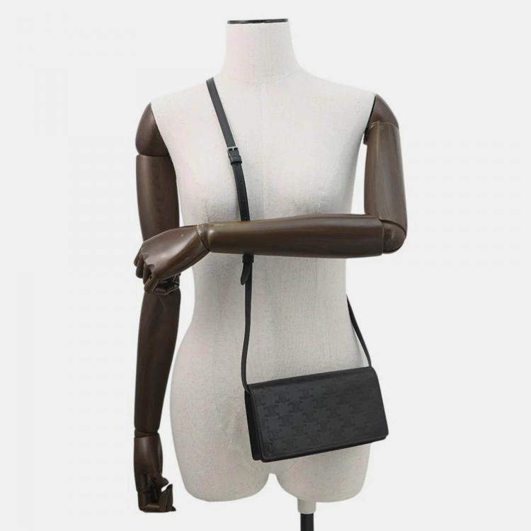 Pre Owned Celine Triomphe Horizontal Sleeve Shoulder Bag Black Leather
