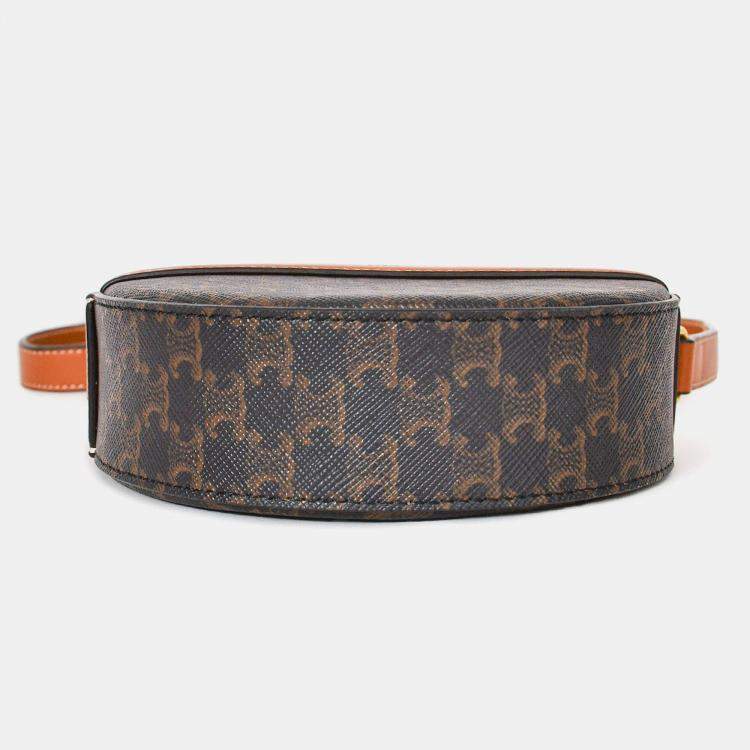 مملوكة مسبقًا Celine 2022 Brown Leather/Canvas Triomphe Round Crossbody Bag