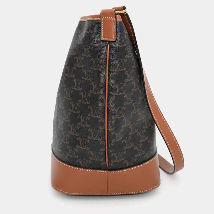 مملوكة مسبقًا Celine Brown Canvas/Leather Triomphe Medium Bucket Bag