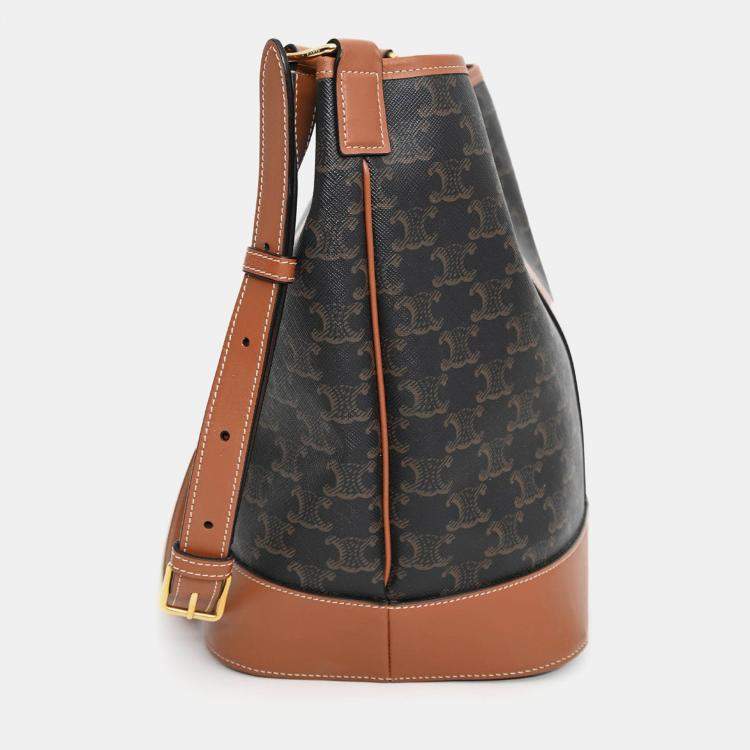 مملوكة مسبقًا Celine Brown Canvas/Leather Triomphe Medium Bucket Bag