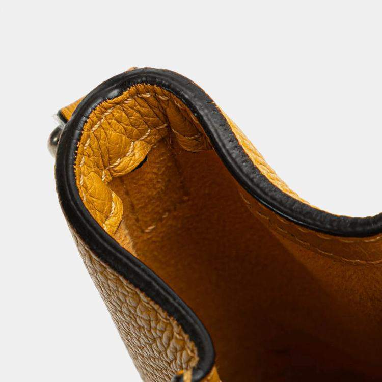 مملوكة مسبقًا Celine Yellow Nano Leather Luggage Tote