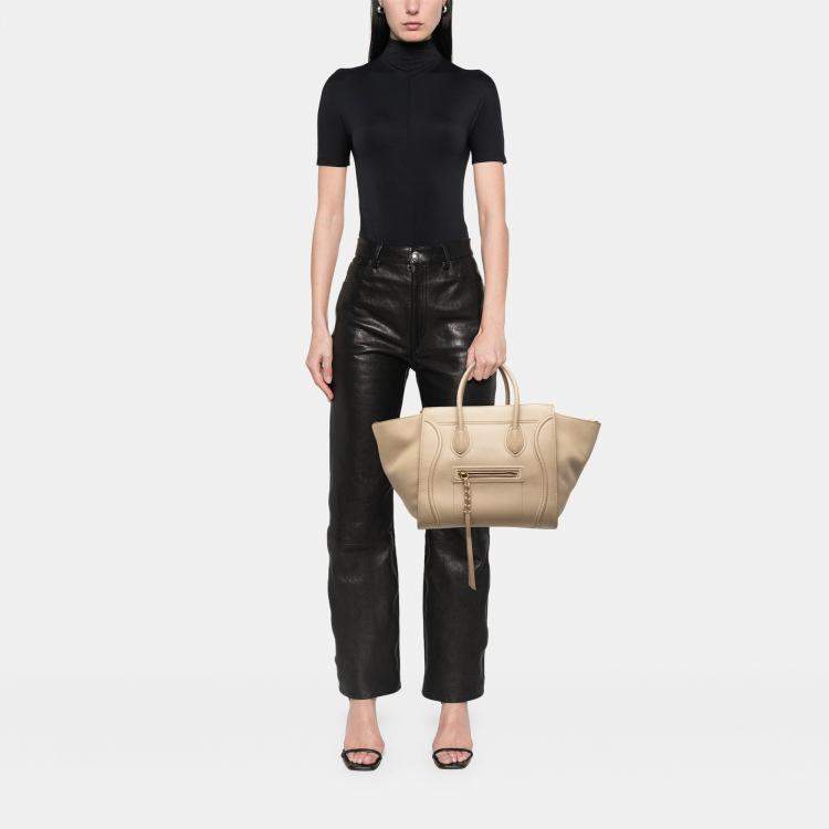 مملوكة مسبقًا Celine Brown Medium Leather Luggage Phantom Tote