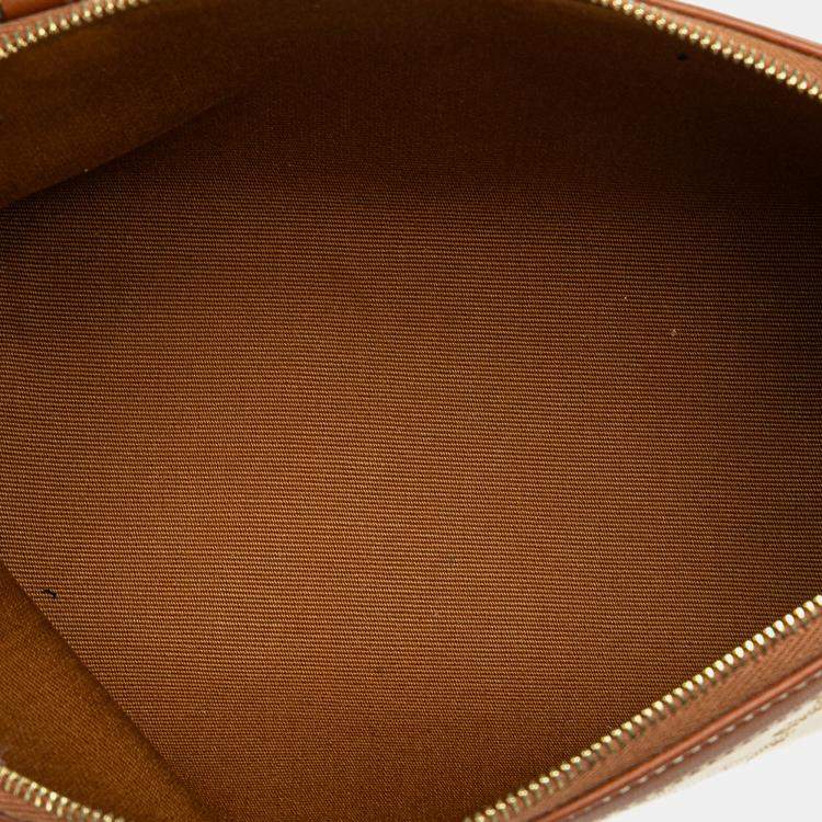 مملوكة مسبقًا Celine White Triomphe Coated Canvas Clutch On Chain