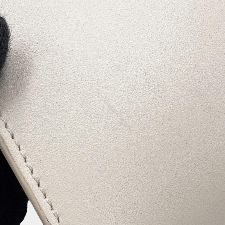 مملوكة مسبقًا Celine Cuir Triomphe Shoulder Bag White Leather