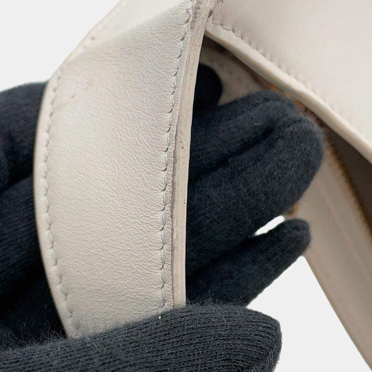 مملوكة مسبقًا Celine Cuir Triomphe Shoulder Bag White Leather