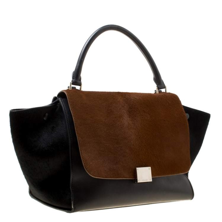 مملوكة مسبقًا Celine Black/Brown Calf Hair and Leather Medium Trapeze Top Handle Bag