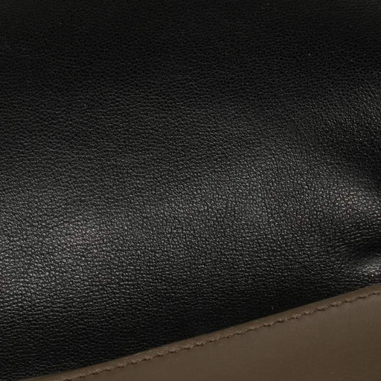 مملوكة مسبقًا Celine Tri Color Leather and Suede Medium Trapeze Top Handle Bag
