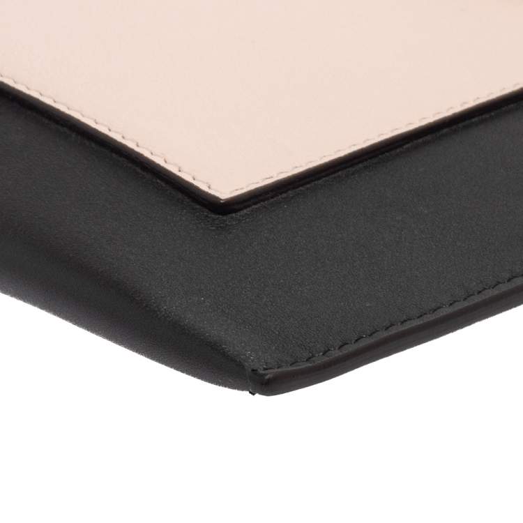 مملوكة مسبقًا Celine Tri Color Leather Pocket Envelope Clutch