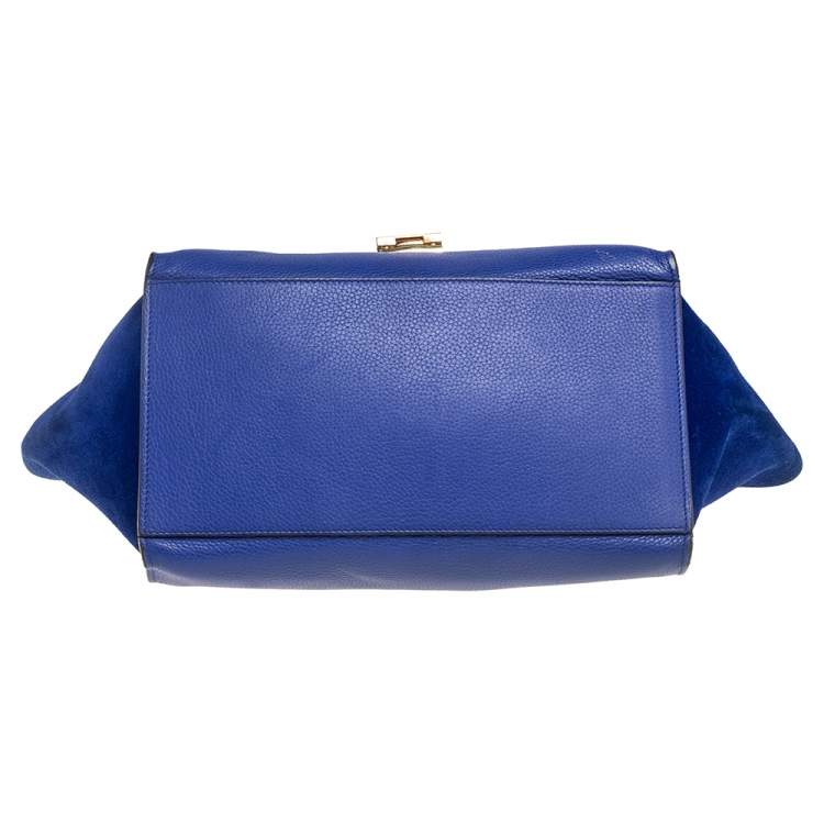 مملو�كة مسبقًا Celine Blue Leather and Suede Small Trapeze Bag