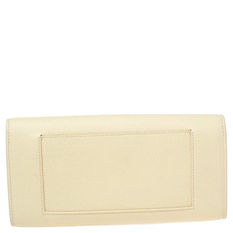 مملوكة مسبقًا Celine Light Yellow Leather Multifunction Flap Wallet 