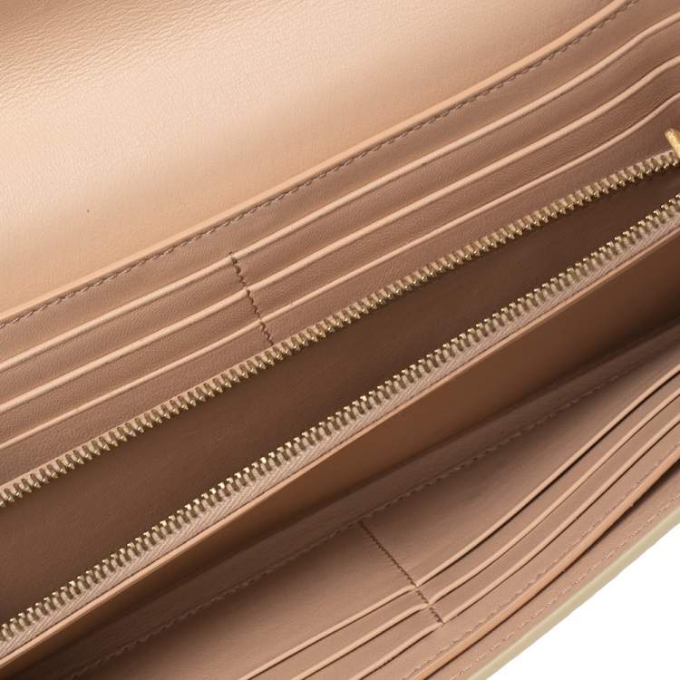 مملوكة مسبقًا Celine Light Yellow Leather Multifunction Flap Wallet 