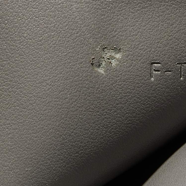 Pre Owned Celine Grey Leather C Wallet On Chain