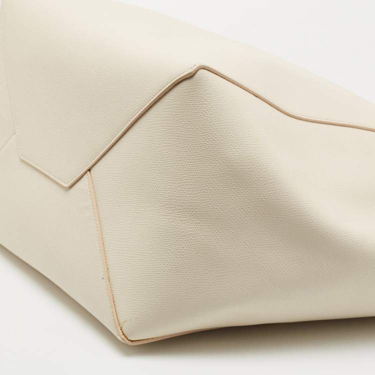 Pre Owned Céline Off White Leather Medium Cabas Phantom Tote