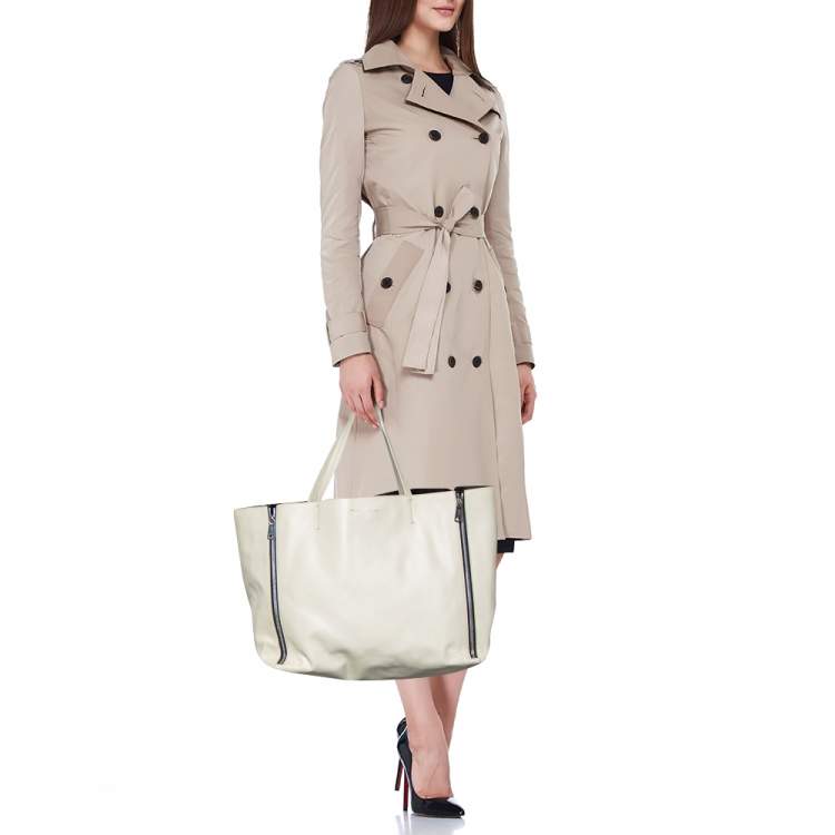 Pre Owned Celine Off White Leather Horizontal ZIpper Cabas Tote