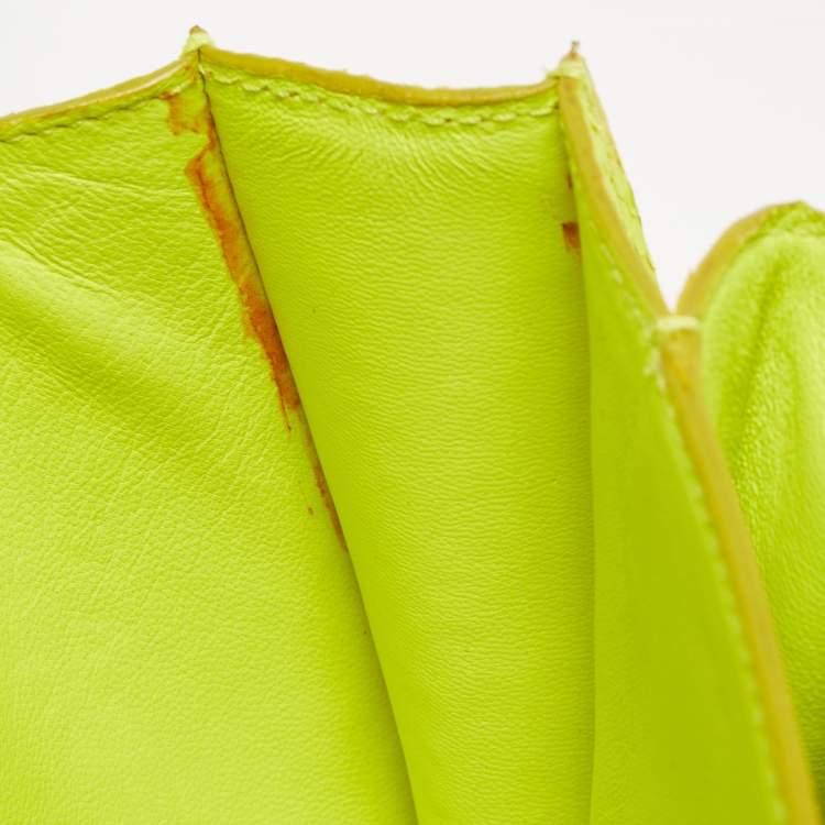 Pre Owned Celine Neon Green Python Medium Classic Box Shoulder Bag