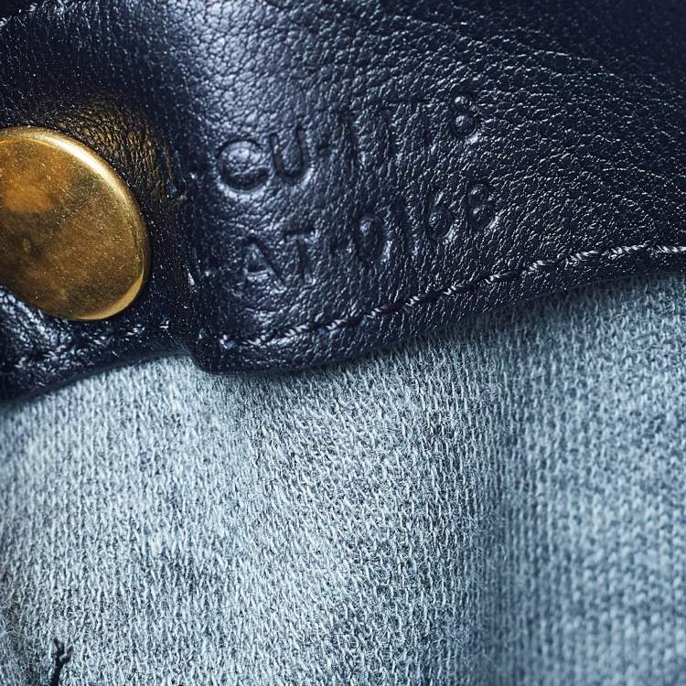 مملوكة مسبقًا Celine Black Leather Trio Crossbody Bag