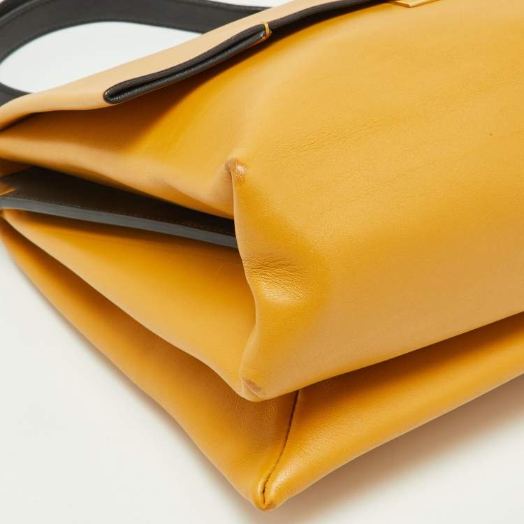 Pre Owned Celine Mustard/Black Leather Flap Blade Flap Bag