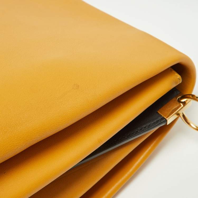 Pre Owned Celine Mustard/Black Leather Flap Blade Flap Bag