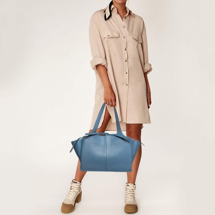 مملوكة مسبقًا Celine Blue Leather Small Tri-Fold Tote