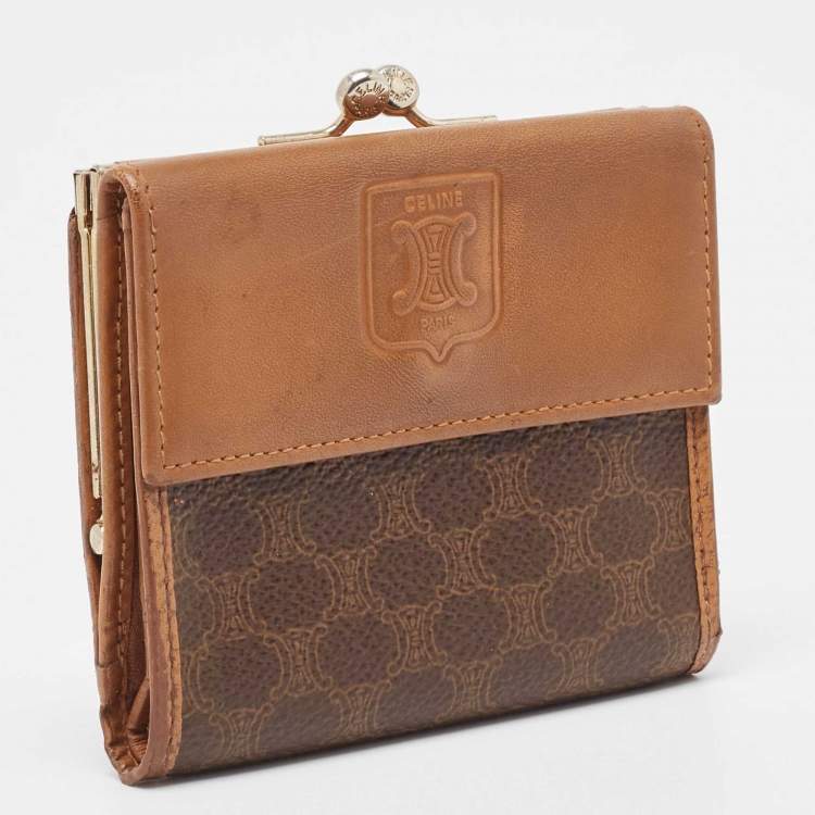 Pre Owned Celine Macadam Coated Canvas and Leather Triomphe Kisslock Wallet