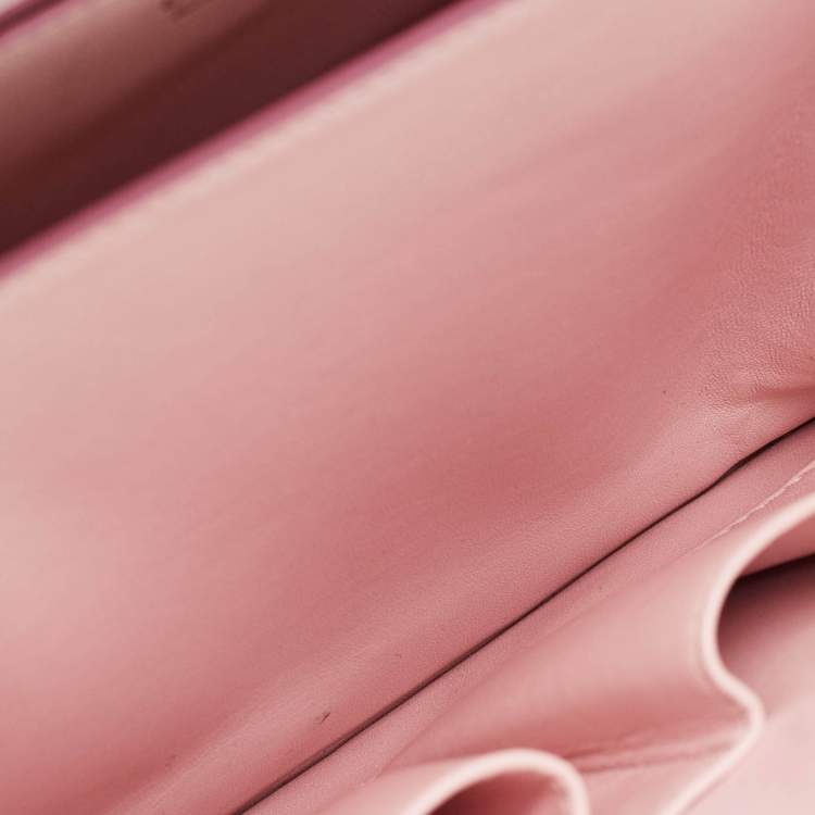 مملوكة مسبقًا Celine Pink Lizard Medium Classic Box Shoulder Bag