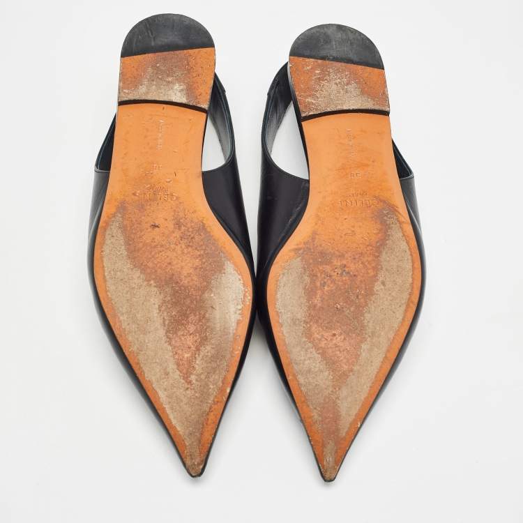 مملوكة مسبقًا Celine Black Leather V Neck Pointed Toe Slingback Mules Size 38