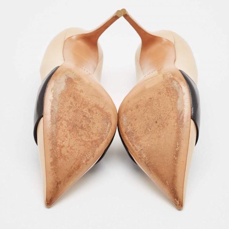 Pre Owned Celine Beige/Black Leather Pointed Toe Pumps Size 39