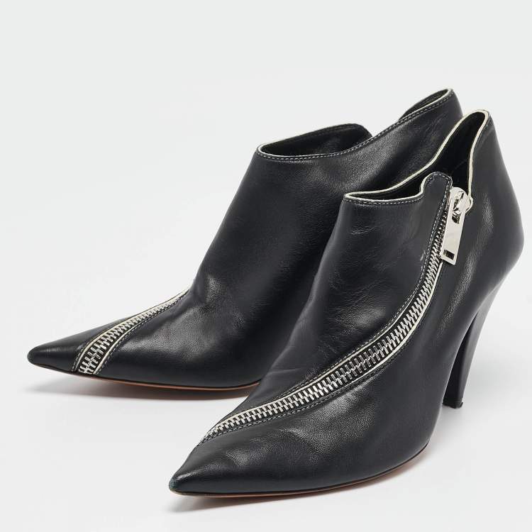 Pre Owned Celine Black Leather V Neck Booties Size 39