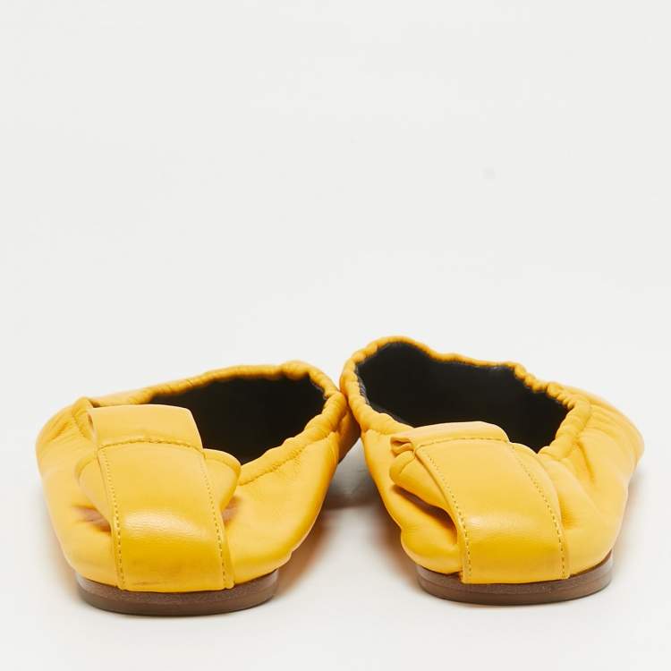 Pre Owned Celine Yellow Leather Scrunch Ballet Flats Size 38