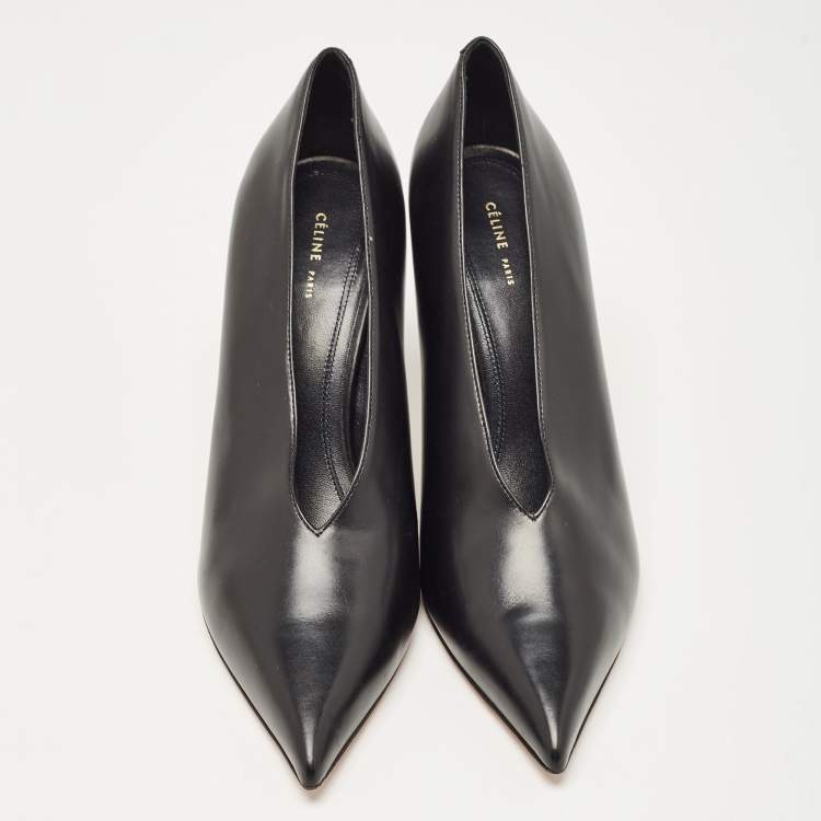 Pre Owned Celine Black Leather V Neck Pumps Size 37.5