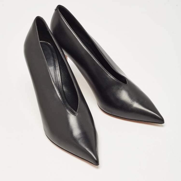 Pre Owned Celine Black Leather V Neck Pumps Size 37.5
