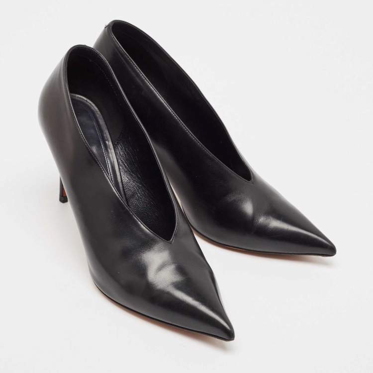 Pre Owned Celine Black Leather V Neck Pumps Size 41