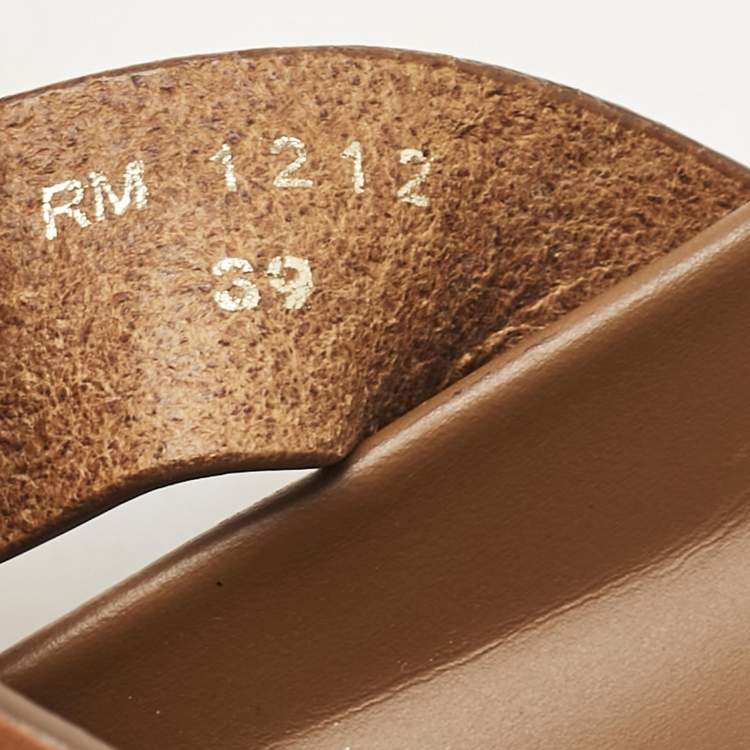 مملوكة مسبقًا Celine Brown Leather Studded Tippi Slide Sandals Size 39