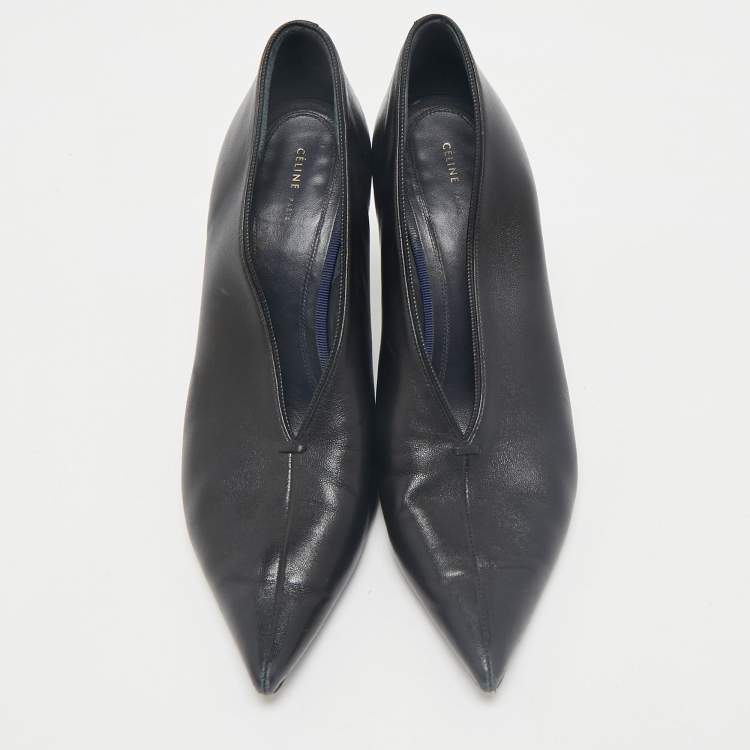 Pre Owned Celine Black Leather V Neck Pumps Size 38