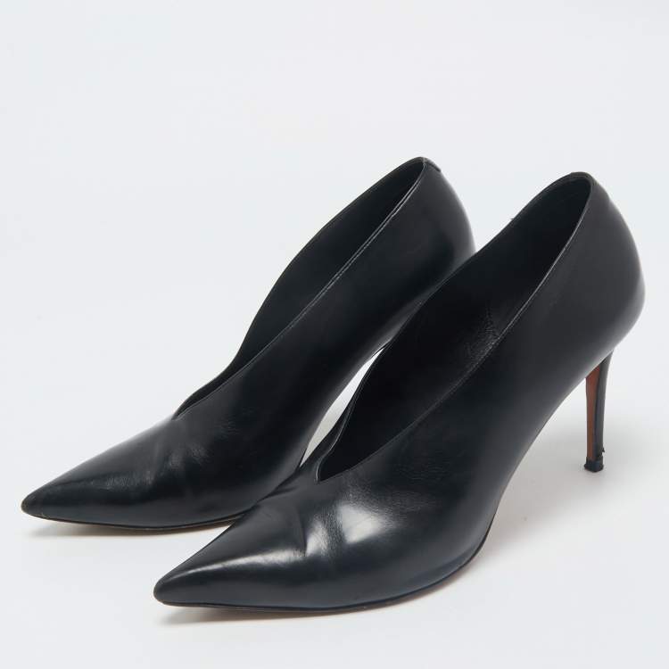 Pre Owned Celine Black Leather V Neck Pumps Size 38