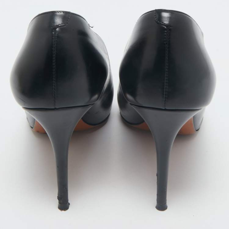 Pre Owned Celine Black Leather V Neck Pumps Size 38