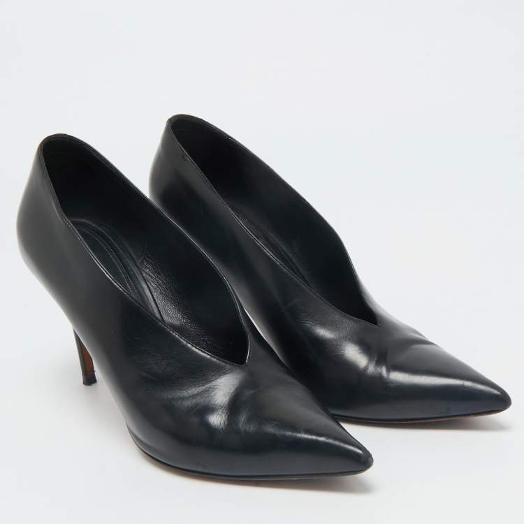 Pre Owned Celine Black Leather V Neck Pumps Size 38