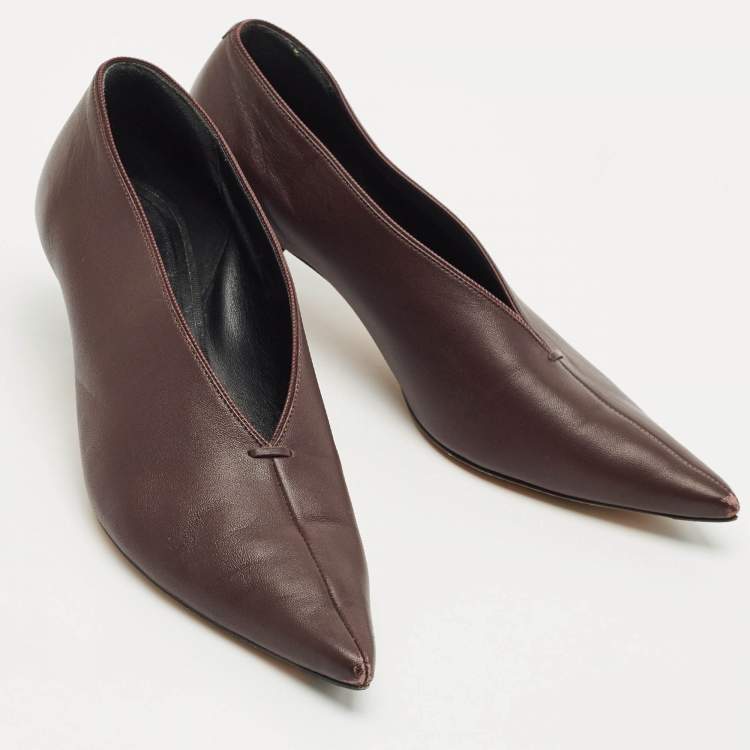 Pre Owned Celine Plum Leather V Neck Pumps Size 38