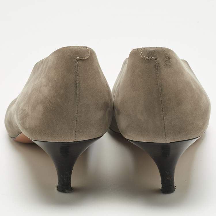 Pre Owned Celine Grey Nubuck Leather V Neck Pointed Toe Pumps Size 39