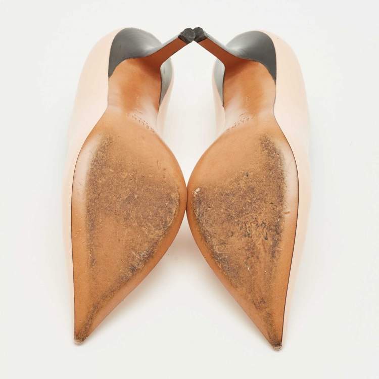 Pre Owned Celine Beige Leather V Neck Pointed Toe Pumps Size 38