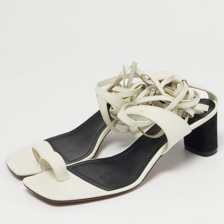 مملوكة مسبقًا Celine White Leather Toe Ring Ankle Wrap Sandals Size 38.5