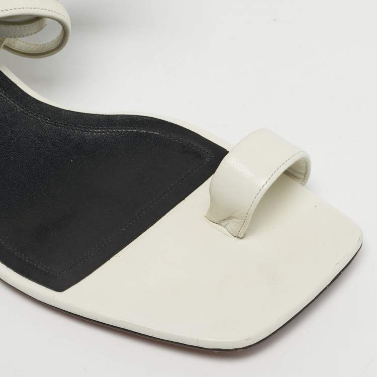 مملوكة مسبقًا Celine White Leather Toe Ring Ankle Wrap Sandals Size 38.5
